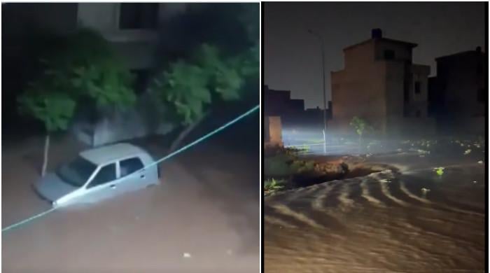 لائیو: پنجاب کے دریاؤں میں سیلاب کی سنگین صورتحال برقرار، لاہور کے متعدد علاقوں میں سیلابی پانی داخل