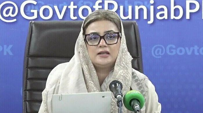 خواتین کے کپڑوں پر نامناسب بیان، عظمیٰ بخاری نے اپنی غلطی کا اعتراف کرلیا