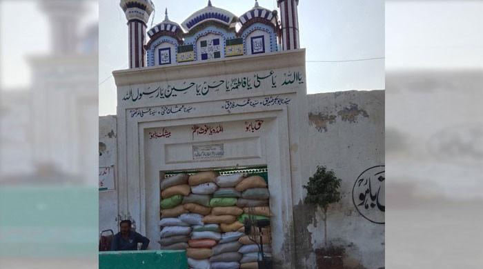 جھنگ: چناب میں سیلاب کے باعث حضرت سلطان باہو کے مزار کا ایک دروازہ بند کردیا گیا