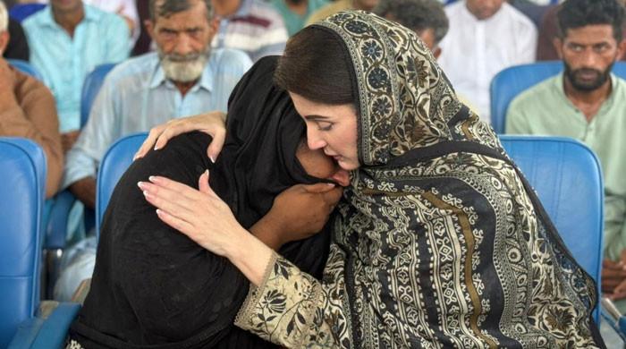 مریم کا وزیرآباد کا دورہ، سیلاب متاثرین سے ملاقات کی اور نقصانات کے ازالے کی یقین دہانی کرائی