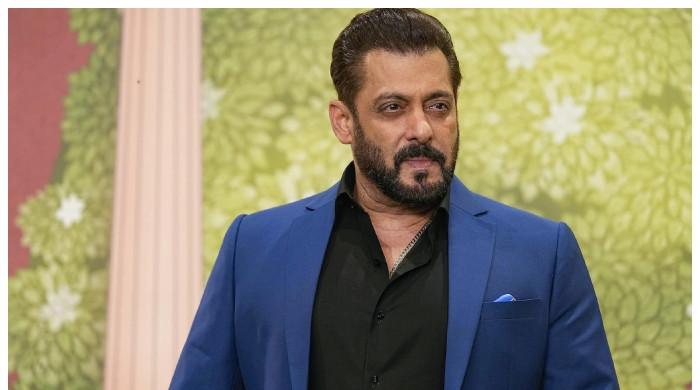 وہ سپر ہٹ اداکارہ جسکی شادی میں انکے گھر والوں کے بجائے سلمان خان شریک ہوئے