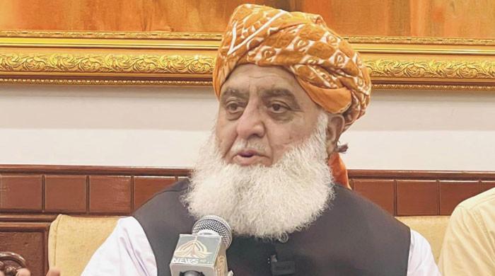 خیبر پختونخوا میں گورننس کا بحران نہیں یہاں حکومت کا وجود ہی بے معنی ہوچکا: فضل الرحمان