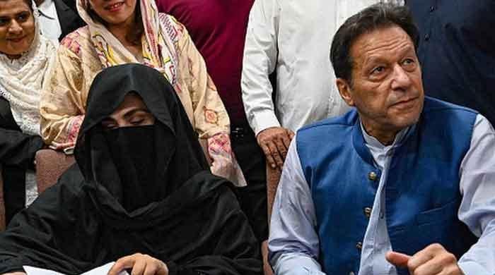 عمران خان اور بشریٰ نے توشہ خانہ ٹو کیس کا ٹرائل رکوانےکیلئے اسلام آباد ہائیکورٹ سے رجوع کر لیا