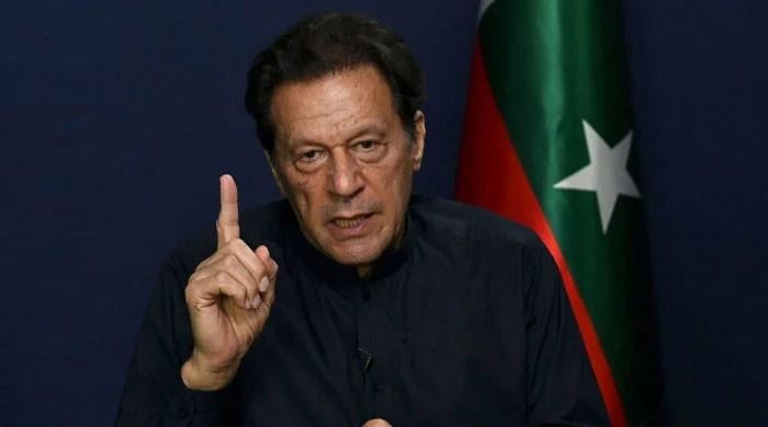این سی سی آئی اے کی جیل میں تفتیش، سوشل میڈیا اکاؤنٹس سے متعلق سوالات پر عمران خان مشتعل ہوگئے