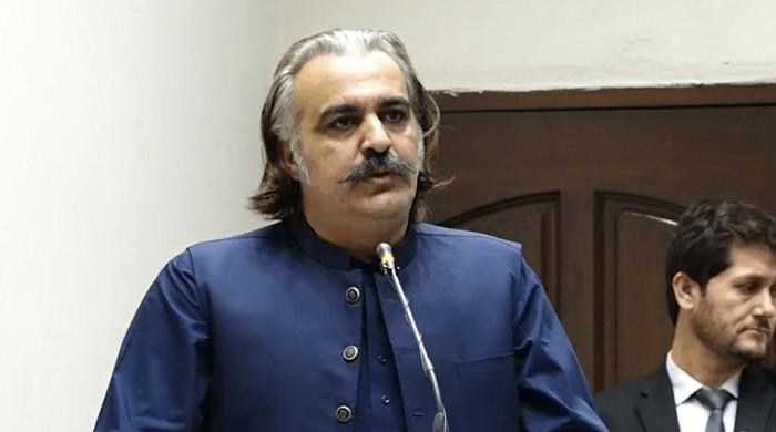 'پی ٹی آئی کے اندر منافق موجود ہیں'، علی امین گنڈا پور آج پھر اپنی ہی جماعت پر برس پڑے