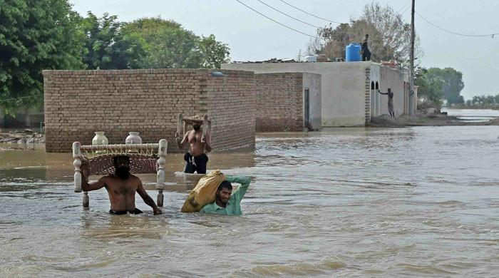 دریائے ستلج میں پانی کم ہونے کے باوجود بہاولپور کی درجنوں بستیوں میں کئی کئی فٹ پانی موجود