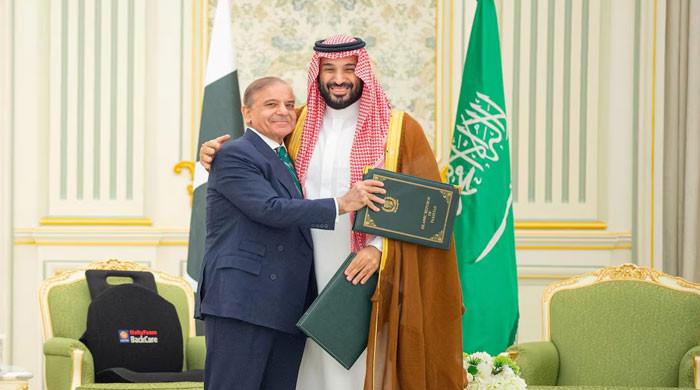 دفاعی معاہدہ: پاکستان نے سعودی عرب کے سامنے کیا مطالبہ رکھا؟ حامد میر نے تفصیلات بتادیں