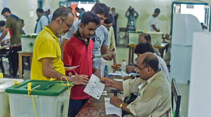 ملک میں ووٹرز کی تعداد 13 کروڑ 49 لاکھ 49 ہزار 984 ہوگئی