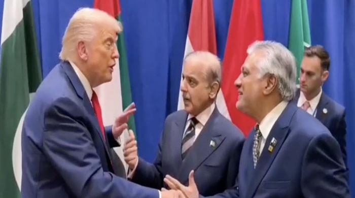 امریکی صدر  اور  وزیراعظم شہبازشریف کی ملاقات، خوشگوار ماحول میں غیر رسمی گفتگو