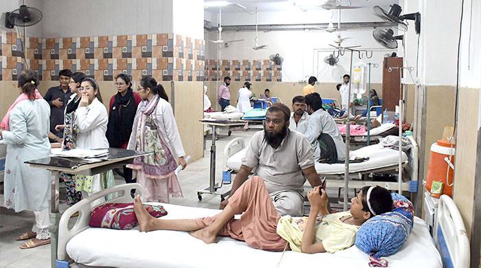 کراچی میں مختلف اقسام کے بخار میں مبتلا مریضوں کی تعداد میں اضافہ