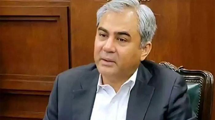 سندھ و پنجاب حکومتوں میں کشیدگی، صدر کی طلبی پر وفاقی وزیرداخلہ کی کراچی آمد