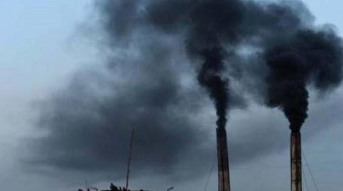 سندھ حکومت نے صوبے بھر میں ٹائرجلانے اور پائرولائسزپلانٹس کے آپریشن پر پابندی لگادی
