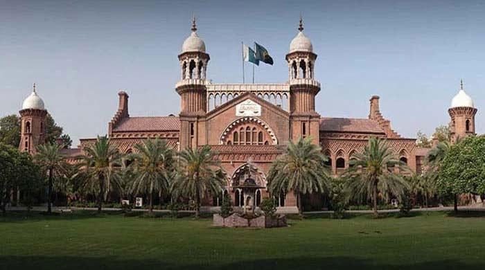 بلدیاتی الیکشن نہ کرانے پرلاہور ہائیکورٹ نے ایڈووکیٹ جنرل اور چیف سیکرٹری پنجاب کو طلب کرلیا