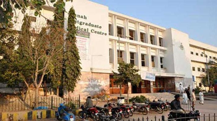کراچی: جناح اسپتال میں مریض کو آپریشن کیلئے 2 سال بعد کی تاریخ دیدی گئی