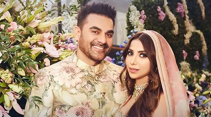 58 سال کی عمر میں دوسری بار والد بننے والے ارباز خان نے نومولود بیٹی کا منفرد نام رکھ دیا 