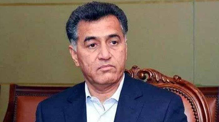 فیض حمید کا کورٹ مارشل ہورہا ہے، آپ تعلق کو ذاتی اور سیاسی بنادیں توجوابدہی ہوگی: ترجمان پاک فوج