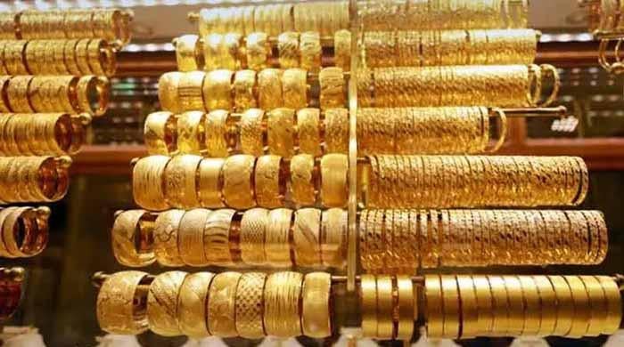 سونا  آج بھی 6900 روپے مہنگا، فی تولہ سونے کی  تاریخی قیمت کیا ہوگئی؟