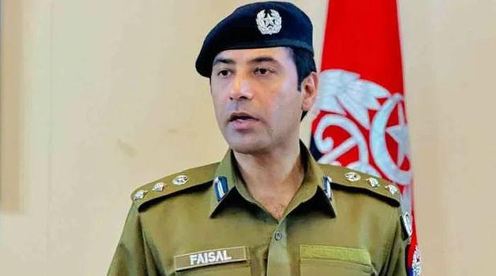 سعد رضوی لوگوں کو بھڑکاکر فرار ہوگئے، انہیں جلد کٹہرے میں لایا جائےگا:  ڈی آئی جی آپریشنز لاہور