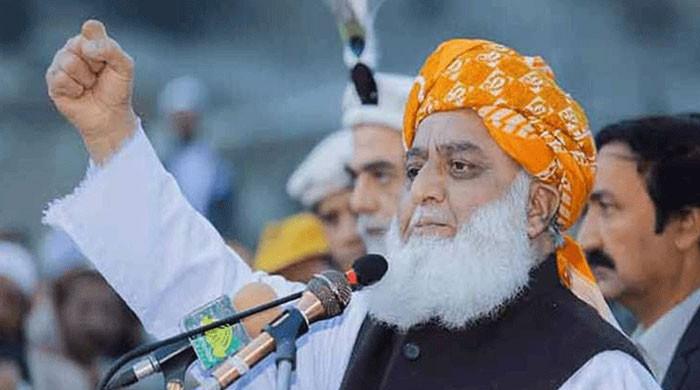 مولانا فضل الرحمان نے کارکنوں کو اسلام آباد جانےکی تیاری کی ہدایت کردی