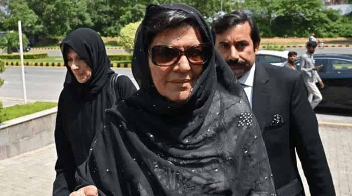 علیمہ خان کا شناختی کارڈ اور پاسپورٹ بلاک کردیا، نادرا کی عدالت میں رپورٹ، چھٹی مرتبہ وارنٹ بھی جاری