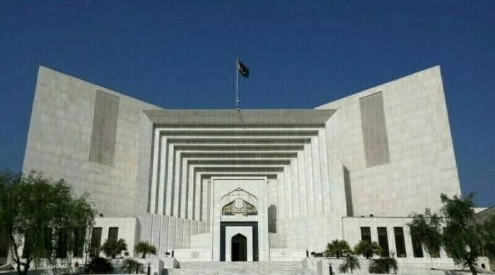 پاکستانی خواتین سے شادی کرنے والے افغان مردوں کو پاکستانی شہریت دینے کا پشاور ہائیکورٹ کا فیصلہ معطل 