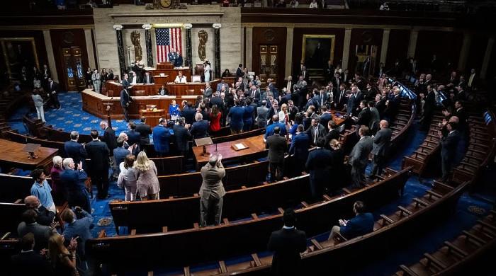 امریکی سینیٹ نے ٹرمپ انتظامیہ کے مختلف ممالک پر عائد ٹیرف کو مسترد کردیا