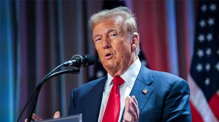 امریکی صدر نے پاک بھارت جنگ میں 8 طیارے گرائے جانے کا دعویٰ کردیا