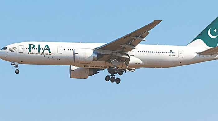 قومی ائیرلائن سے تنازع: سوسائٹی آف ائیرکرافٹ کے صدر اور سیکرٹری ملازمت سے برطرف