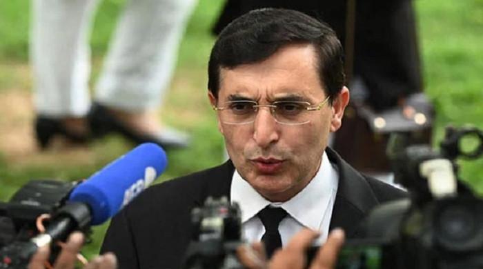 حکومت کے پاس ترمیم کا استحقاق نہیں، دو تہائی اکثریت کے بغیر ترمیم نہیں کی جاسکتی: بیرسٹر گوہر