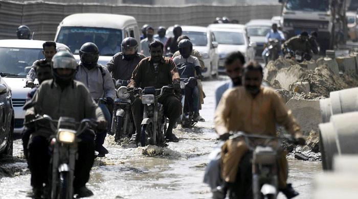 کراچی: نیپا چورنگی سے وفاقی اردو یونیورسٹی تک  روڈ 10نومبر سے 30 دسمبر تک بند رہےگا