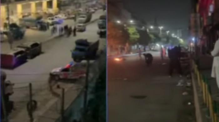 کراچی: طارق روڈ پر کسٹمز کا چھاپہ،بڑی مقدار میں اسمگل شدہ کپڑے اور  دیگر  اشیا برآمد