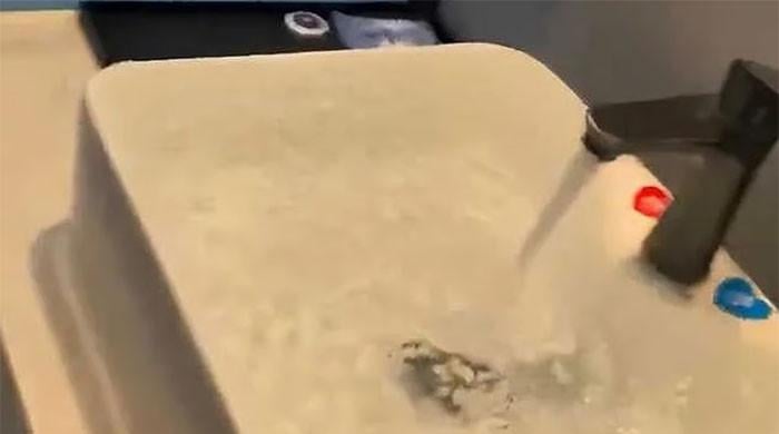 ہوٹل ریزرویشن منسوخ نہ ہونے پر خاتون نے پانی کھول دیا، کرائے سے 280 گنا زیادہ رقم ادا کرنے پر مجبور