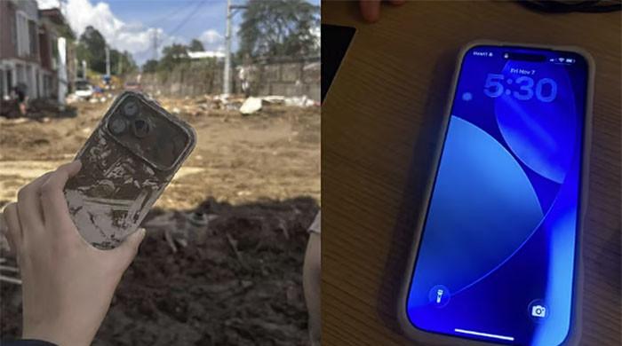سمندری طوفان کے دوران کیچڑ میں 3 دن تک دبے رہنے والا آئی فون بالکل ٹھیک نکلا