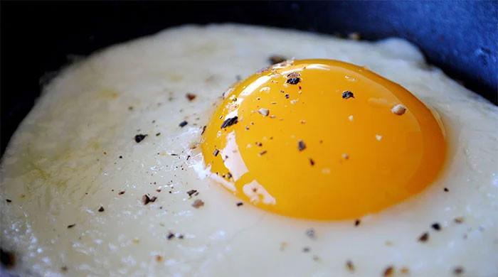 انڈے کھانے کی عادت آپ کو اس عام مرض سے تحفظ فراہم کرسکتی ہے