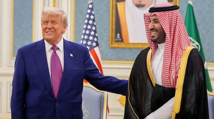ٹرمپ سعودی ولی عہد  کیساتھ ایف 35 طیاروں کی ڈیل کے قریب ہیں: بلومبرگ 