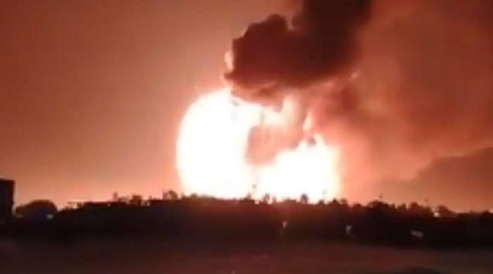 ارجنٹائن: ایزیزا کے صنعتی علاقے میں زوردار دھماکا،کئی فیکٹریاں متاثر ، ویڈیووائرل 