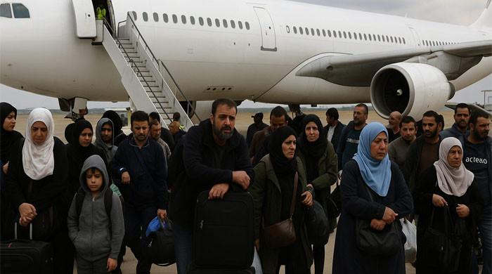 فلسطینیوں کو جنوبی افریقہ لانے والی پرُ اسرار فلائٹ کی تحقیقات شروع