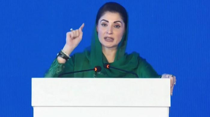 کام محنت سے ہوتا ہے جادو ٹونے سے نہیں، ان کا نام لو تو بدتمیزی کا خیال آتا ہے: مریم