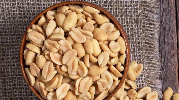 اس موسم میں روز مونگ پھلی کھانے سے جسم پر کیا اثرات مرتب ہوتے ہیں؟