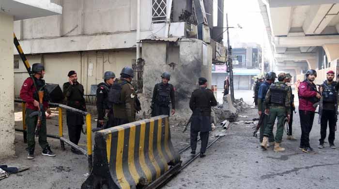 پشاور: ایف سی ہیڈ کوارٹر پر حملہ، 3 دہشتگرد ہلاک، 3 ایف سی اہلکار شہید