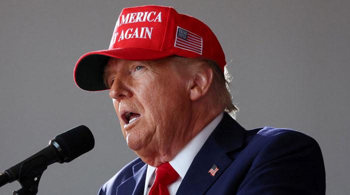 ٹرمپ انتظامیہ نے بائیڈن دور میں امریکا آنیوالے پناہ گزینوں کی درخواستوں پر کارروائی روک دی