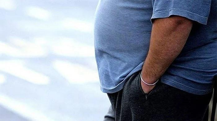 ڈائٹنگ یا ورزش کے بغیر جسمانی وزن میں کمی لانے والا حیرت انگیز اور آسان طریقہ