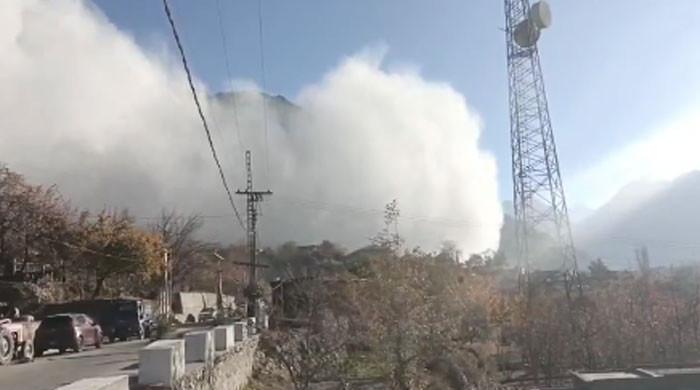 اُلتر گلیشیئر کا ایک بڑا حصہ ٹوٹ گیا، برفانی تودے نے وادی ہنزہ کو اپنی لپیٹ میں لے لیا