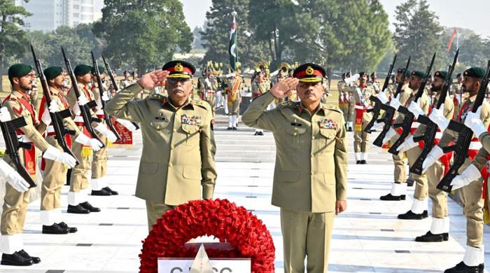 چیئرمین جوائنٹ چیفس آف اسٹاف کمیٹی کا جی ایچ کیوکا الوداعی دورہ، فیلڈ مارشل سے الوداعی ملاقات