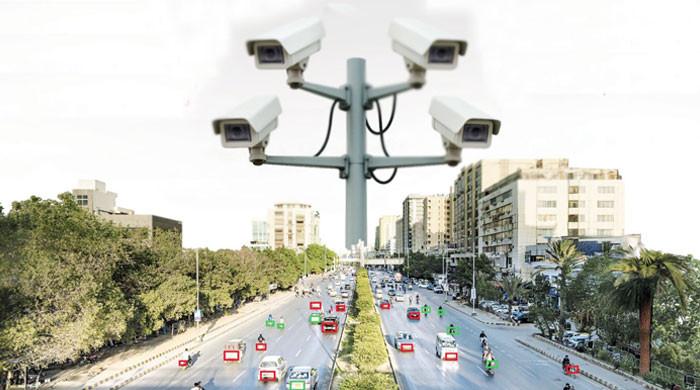 کراچی میں ایک ماہ کے دوران 71 کروڑ روپے سے زائدکے ای چالان کیےگئے