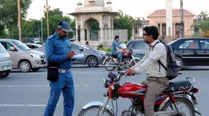 پنجاب: ٹریفک قوانین کی خلاف ورزی پر بھاری جرمانے ہونگے، آرڈیننس جاری