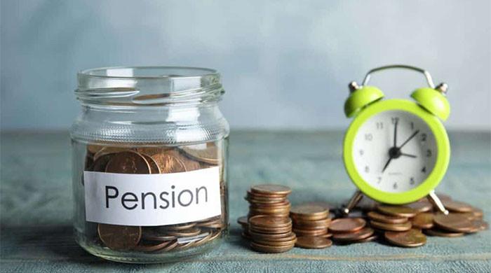 مردہ ماں کا بہروپ بدل کر برسوں تک پنشن حاصل کرنے والا شخص