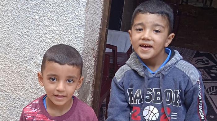  غزہ میں اسرائیل کی جنگ بندی کی خلاف ورزیاں جاری، ڈرون حملے میں 2 کمسن بھائی شہید