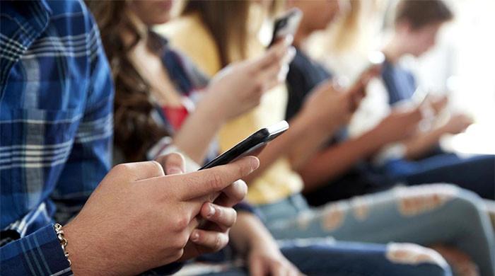 آکسفورڈ ڈکشنری کا 2025 کا لفظ حقیقی معنوں میں بھڑکا دینے والا ہے