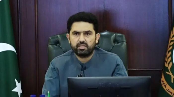 ہم کسی سے نہیں ڈرتے، ہمت ہے تو صوبے میں گورنر راج لگا کر دکھائیں: سہیل آفریدی کا چیلنج